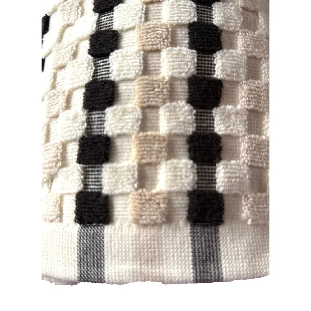 DKNY Hand Towels Set of 2 Black Beige White Check 100% Cotton 16x28 Super Soft
